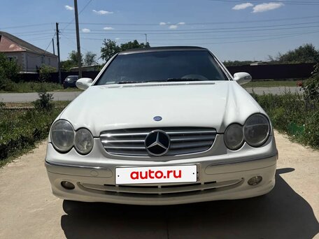 2003 Mercedes-Benz CLK-Класс 320 II (W209), белый, 1050000 рублей, вид 1