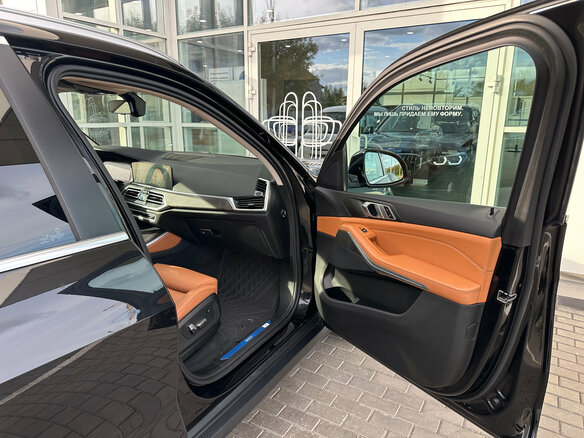 2021 BMW X5 25d IV (G05/G18), чёрный, 5290000 рублей - вид 28