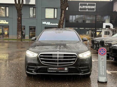 2026 Mercedes-Benz S-Класс 500 Long 4MATIC VII (W223), чёрный, 14290000 рублей, вид 2
