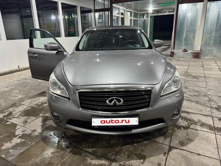 Infiniti M IV