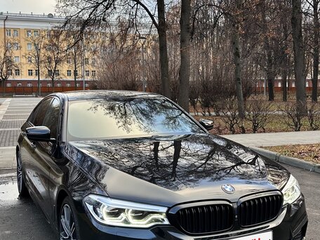 2018 BMW 5 серии 530d xDrive VII (G30/G31/G38), чёрный, 3950000 рублей, вид 2