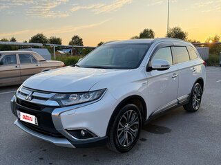 2015 Mitsubishi Outlander III Рестайлинг 2, белый, 2150000 рублей, вид 1