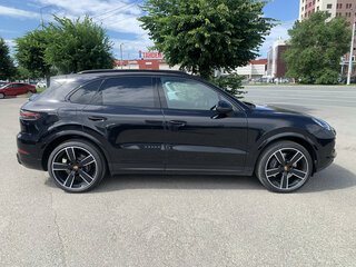 2022 Porsche Cayenne III, чёрный, 8320000 рублей, вид 5