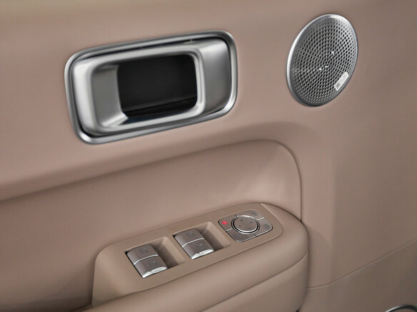 2025 Li Auto (Lixiang) L6 I, серебристый, 7848600 рублей - вид 8