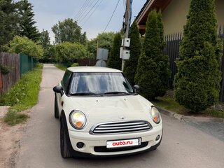 2010 Mini Hatch One II (R56) Рестайлинг, белый, 790000 рублей, вид 1