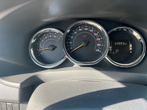 2022 Renault Logan Stepway II Рестайлинг, белый, 1635000 рублей - вид 7