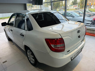 2012 Lada (ВАЗ) Granta I, белый, 215000 рублей, вид 3