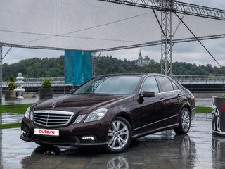 2010 Mercedes-Benz E-Класс 350 IV (W212, S212, C207), красный, 1850000 рублей, вид 1