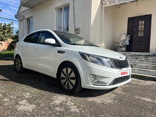 2012 Kia Rio 4-speed III, белый, 770000 рублей, вид 2