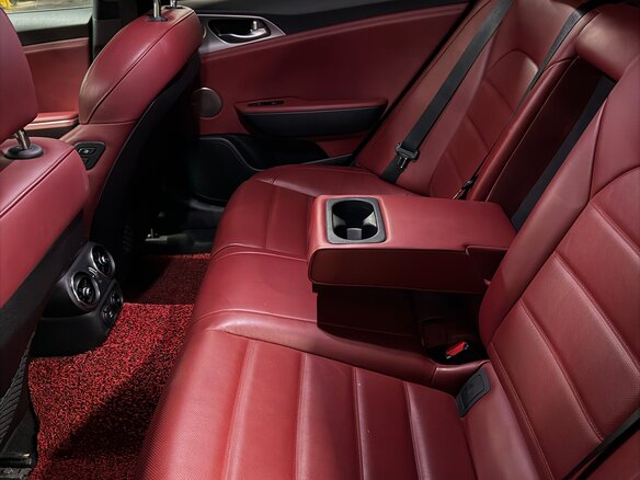 2020 Kia Stinger I, красный, 2700000 рублей - вид 17
