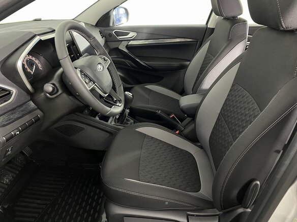 2026 Lada (ВАЗ) Vesta I Рестайлинг (NG), серебристый - вид 3