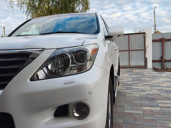 2008 Lexus LX 570 III, белый, 3150000 рублей - вид 8