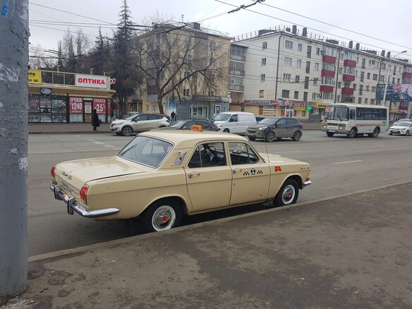 1981 ГАЗ 24 «Волга» 2401 I (24), бежевый, 2500000 рублей - вид 4
