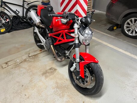 2013 Ducati Monster 696, красный, 420000 рублей, вид 1