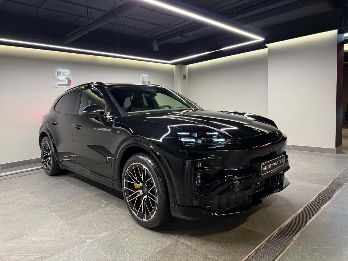 Открыть фотографии: Porsche Cayenne IV
