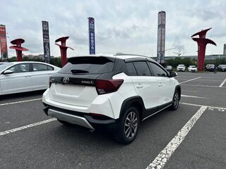 2023 Toyota Yaris L X XP150 Рестайлинг, белый, 1119000 рублей, вид 5