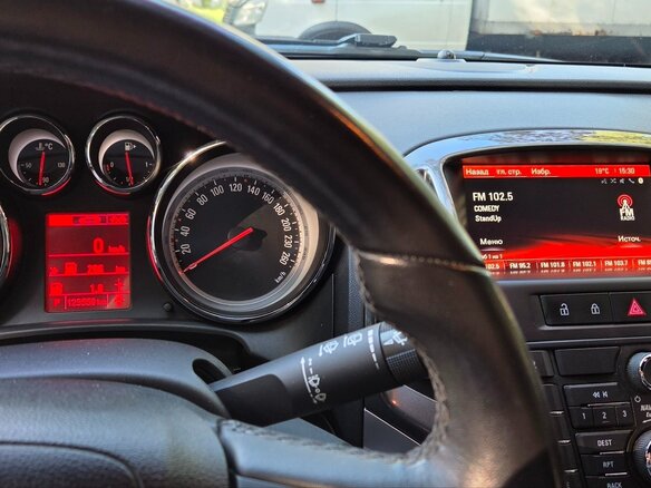 2012 Opel Astra J Рестайлинг, белый, 1100000 рублей - вид 8