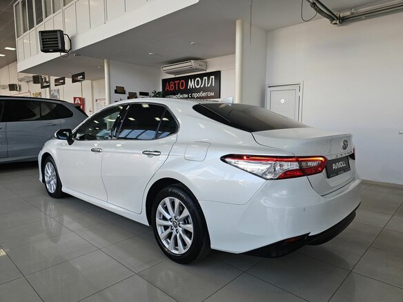 2019 Toyota Camry VIII (XV70), белый, 2530000 рублей - вид 5