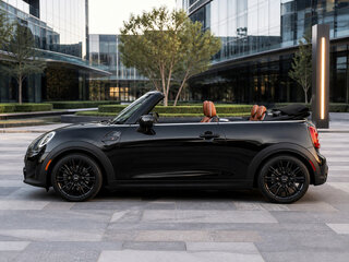 2024 Mini Cabrio Cooper S III Рестайлинг 2, чёрный, 2500000 рублей, вид 3