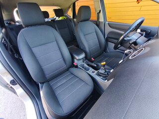 2010 Ford Focus II Рестайлинг, серебристый, 680000 рублей, вид 4
