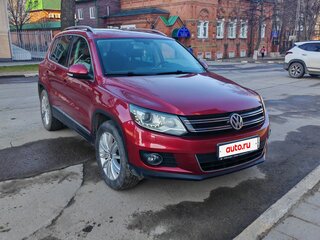 2012 Volkswagen Tiguan I Рестайлинг, красный, 1590000 рублей, вид 1