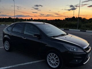 2010 Ford Focus II Рестайлинг, чёрный, 650000 рублей, вид 4