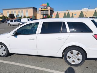 2008 Opel Astra H Рестайлинг, белый, 450000 рублей, вид 5