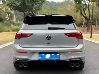 2023 Volkswagen Golf VIII, серый, 1790000 рублей, вид 5