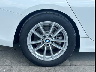 2025 BMW 3 серии 318i VII (G2x) Рестайлинг 2, белый, 4162505 рублей, вид 3
