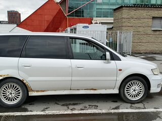 2001 Mitsubishi Chariot Grandis III, белый, 250000 рублей, вид 4