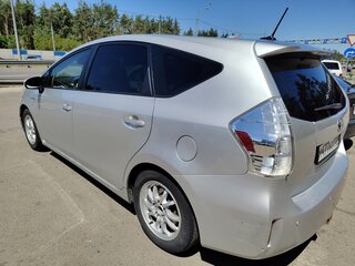 2011 Toyota Prius v (+) I (ZVW40/41), серебристый, 1400000 рублей, вид 2