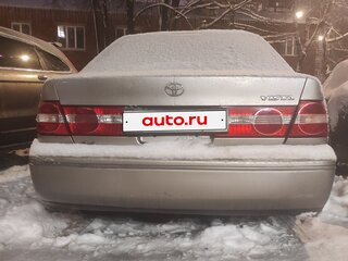 1998 Toyota Vista V (V50), золотистый, 350000 рублей, вид 4