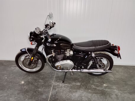 2022 Triumph Bonneville T120, чёрный, 1019000 рублей, вид 4