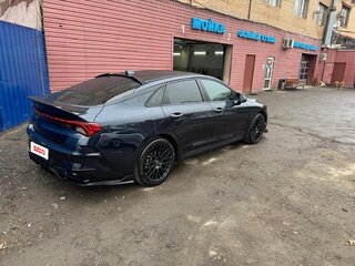 2020 Kia K5 III, синий, 2550000 рублей, вид 4