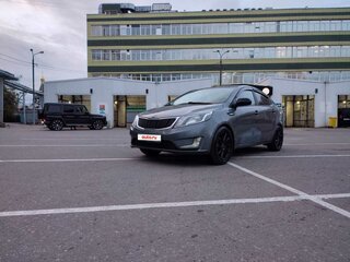 2014 Kia Rio 5-speed III, жёлтый, 620000 рублей, вид 1
