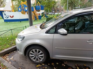 2012 Volkswagen Touran Cross I Рестайлинг 2, серый, 1050000 рублей, вид 2