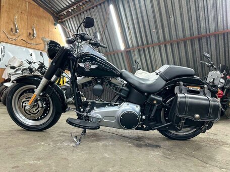 2012 Harley-Davidson Fat Boy, чёрный, 1250000 рублей, вид 4