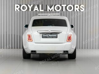 2019 Rolls-Royce Phantom VIII (Series I), белый, 38400000 рублей, вид 4