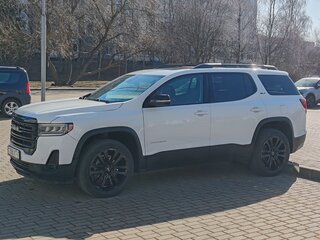 2022 GMC Acadia II Рестайлинг, белый, 2800000 рублей, вид 2