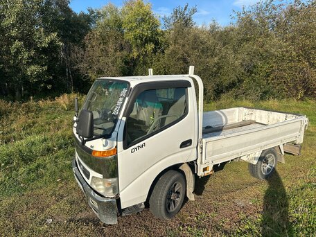 2007 Toyota Dyna, белый, 2550000 рублей, вид 1
