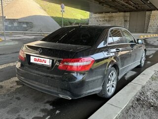 2010 Mercedes-Benz E-Класс 220 5G-Tronic IV (W212, S212, C207), чёрный, 1025000 рублей, вид 4