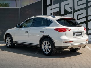 2017 Infiniti QX50 I Рестайлинг, белый, 2000000 рублей, вид 2