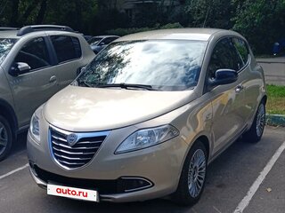 2012 Lancia Ypsilon III (Type 846), бежевый, 900000 рублей, вид 1