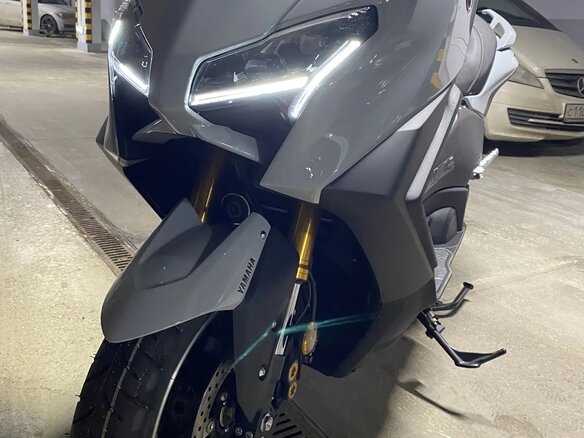 2025 Yamaha TMAX, серый, 1650000 рублей - вид 7