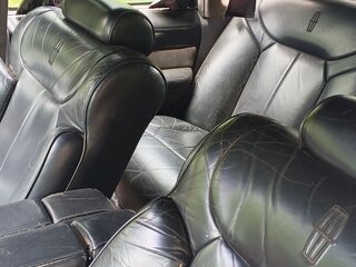 1993 Lincoln Town Car II, чёрный, 450000 рублей, вид 3