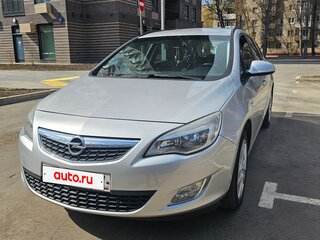 2011 Opel Astra J, серебристый, 830000 рублей, вид 3