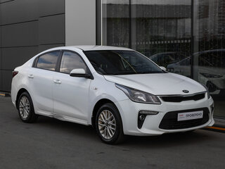 2018 Kia Rio IV, белый, 949000 рублей, вид 2