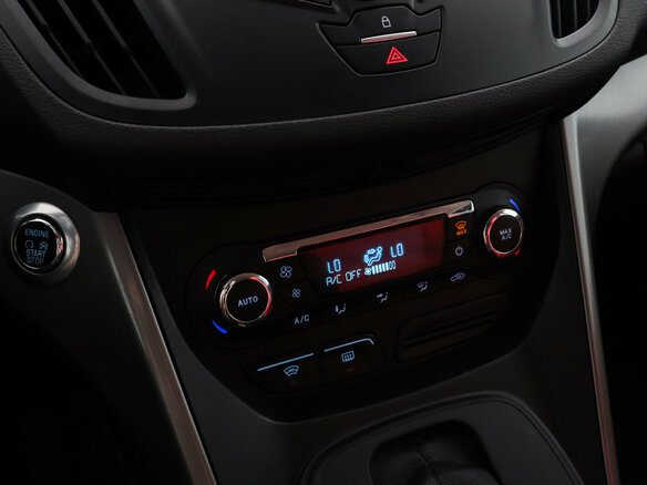 2016 Ford Kuga II, красный, 1100000 рублей - вид 10