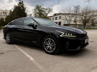 2021 Kia K5 III, чёрный, 2200000 рублей, вид 3