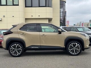 2023 Toyota Yaris Cross I, бежевый, 1629099 рублей, вид 4